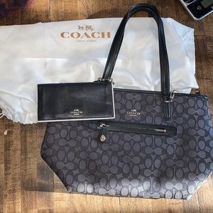Coach purse, wallet, dust bag